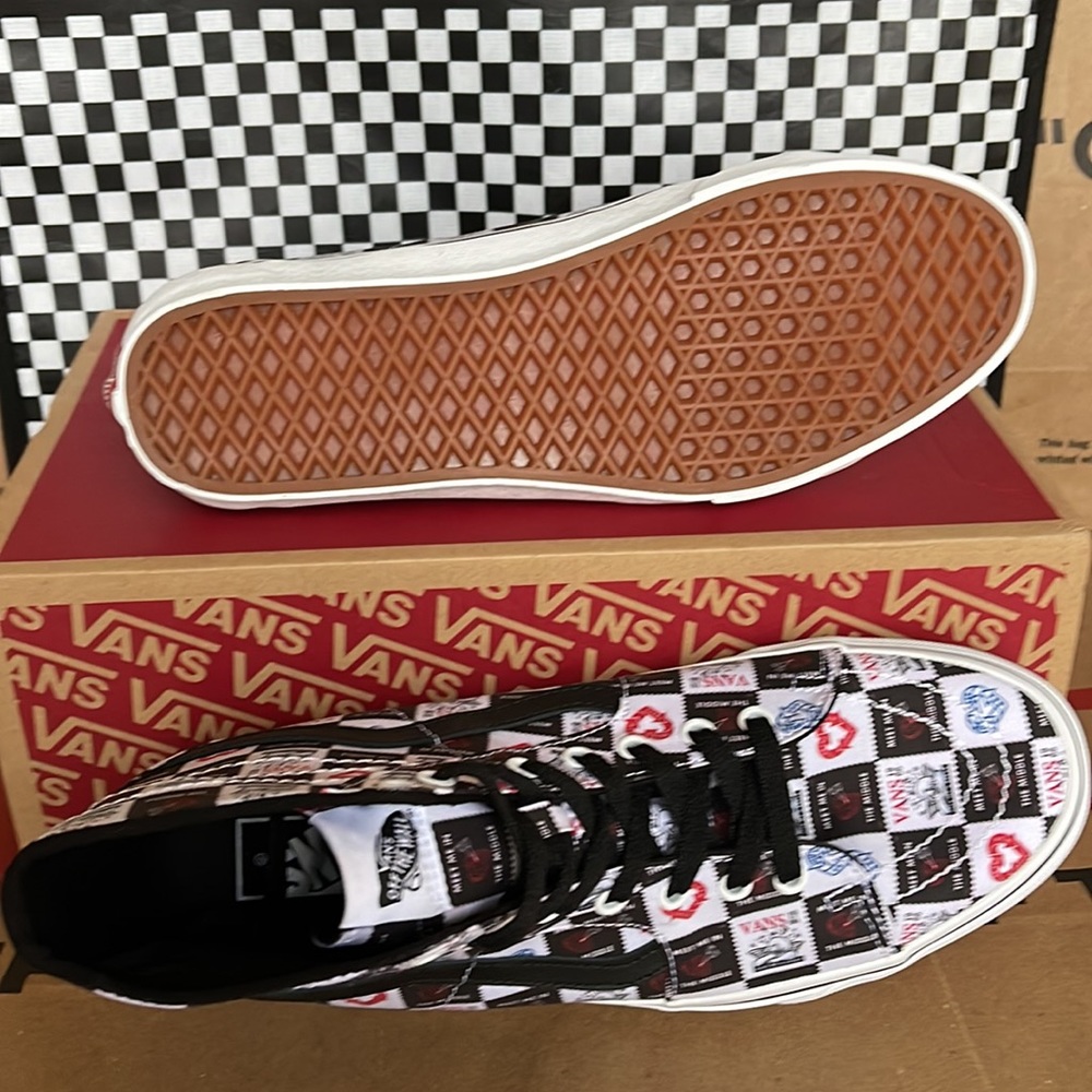 Vans Sk8-Hi Tapered Love Letters Black/True White Men’s sneakers - Picture 4 of 16
